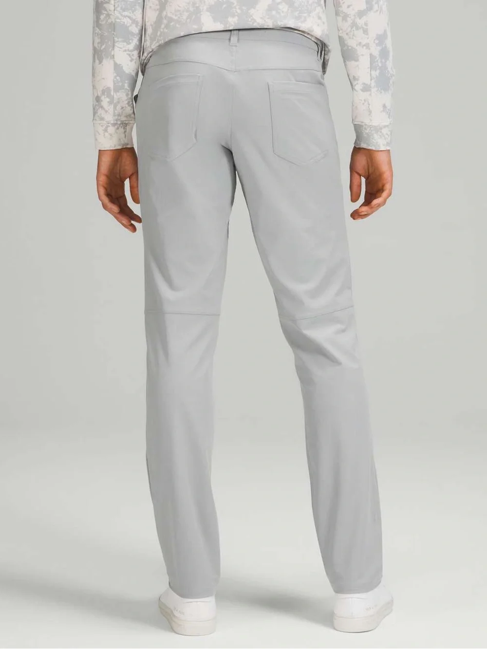 Lululemon Men’s ABC Classic Fit Pant Silverdrop Color Size 34X285 Pockets